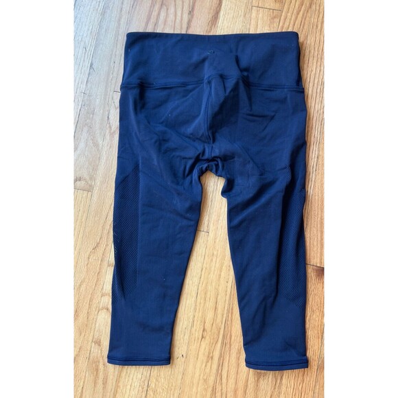 Lululemon Reveal Crop 15" in Midnight Navy Blue size 8 No Flaws - Picture 1 of 8